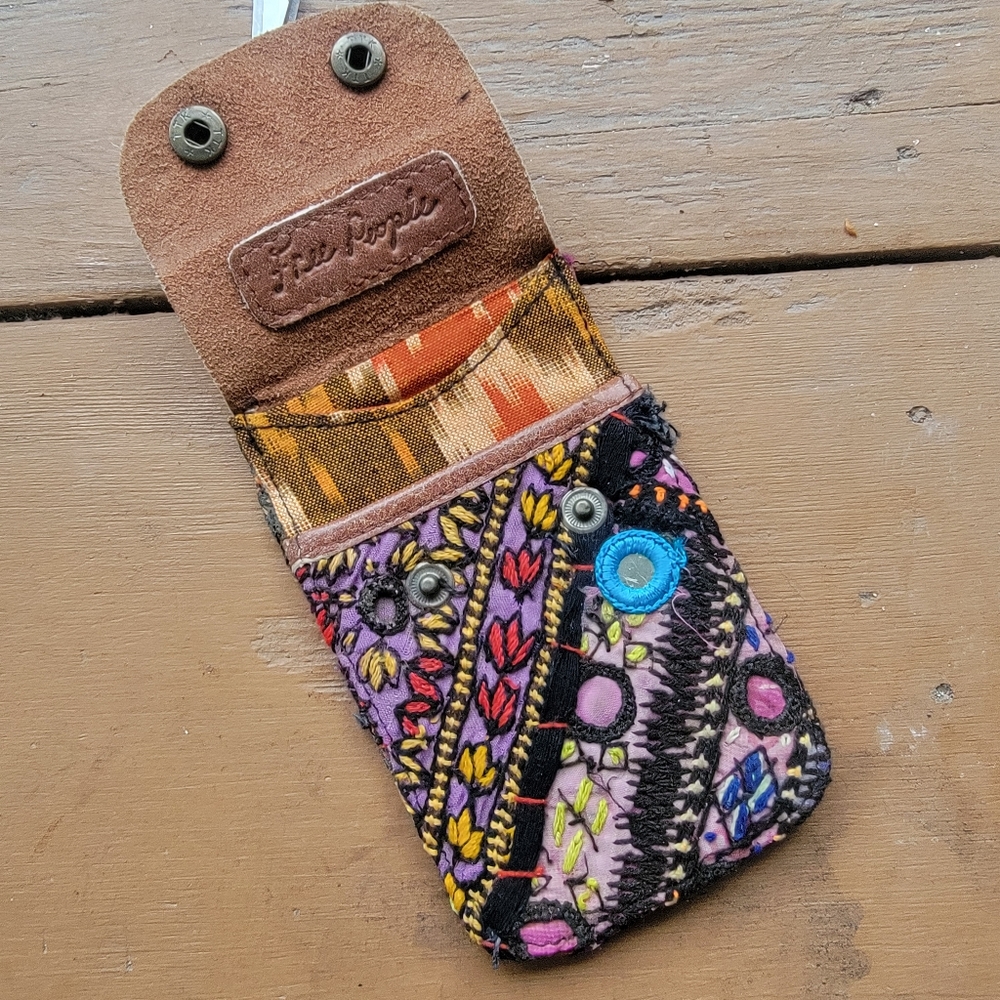 🌋👽 Free People Boho Embroidered Repurposed vtg banjara hippie Wallet card case - Picture 5 of 16